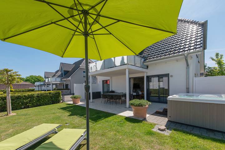 Ferienhaus für 8 Personen, mit Whirlpool und Garten sowie Sauna in Göhren-Lebbin - 4