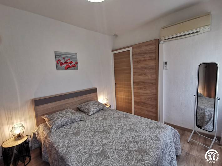Gîte pour 2 personnes, avec terrasse à Reynès - 2