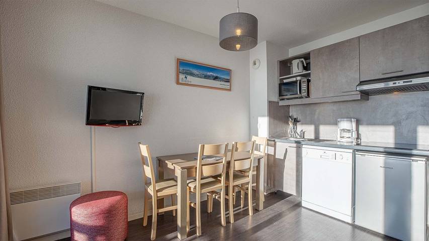Ganze Wohnung, Ferienwohnung für 4 Personen mit Pool in Flaine, Arâches-la-Frasse