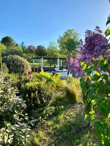 Gîte pour 2 personnes, avec jacuzzi et piscine ainsi que sauna et jardin à Gargas