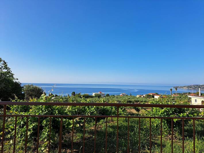 Gepflegte, idyllisch gelegenes Ferienhaus oberhalb des Zaga Strandes bei Koroni am Peloponnes. in Koroni, Messenien