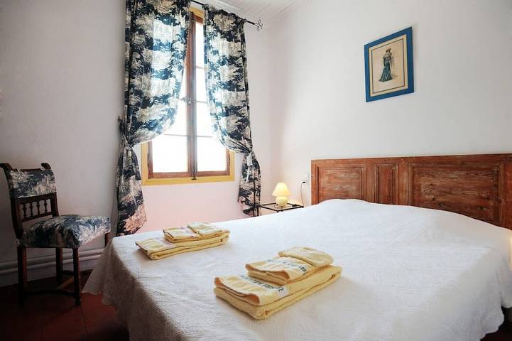 Le Hameau Montplaisir, its 4 houses, 36 beds and 2 large swimming pools! in Béziers, Côte méditerranéenne (France)