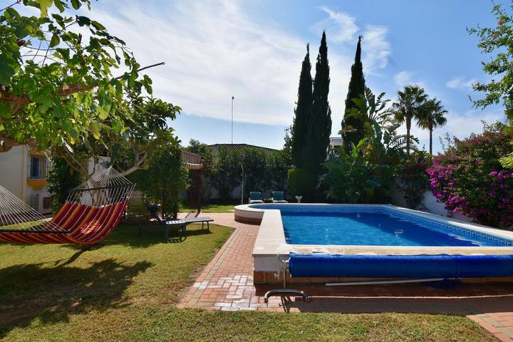 Chalet para 8 personas, con piscina además de jardín y terraza en Bahía de Cádiz - 4