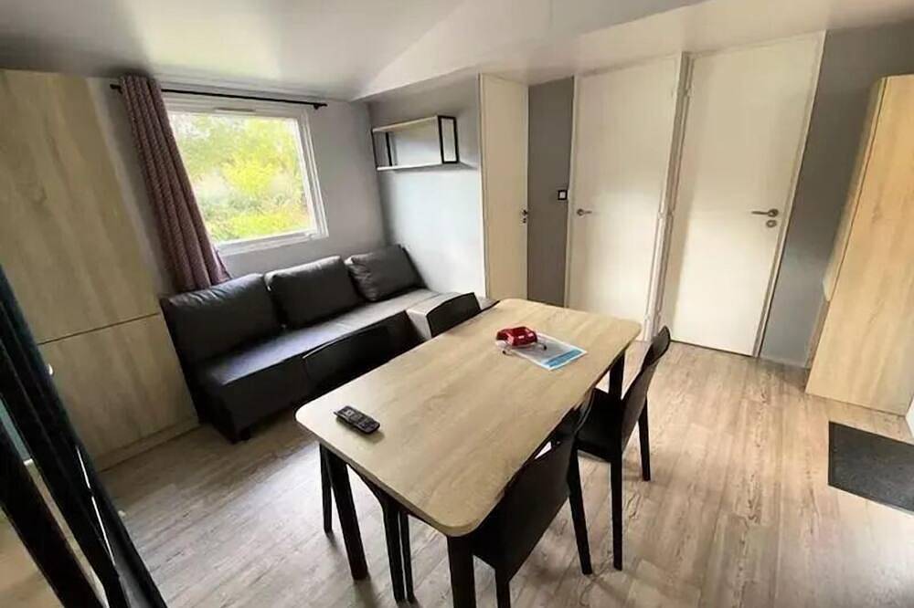 C- Mobil-home Caraïbes 2 chambres 6 personnes in Jard-sur-Mer, Vendée