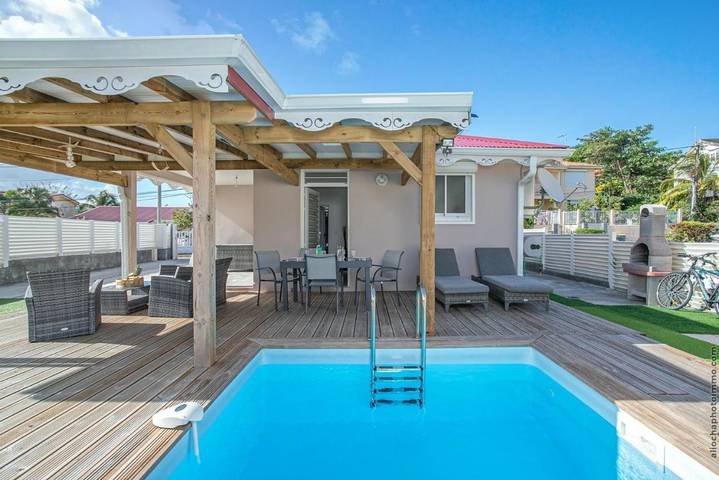 Villa pour 6 personnes, avec piscine ainsi que vue et jardin, animaux acceptés en Martinique - 4