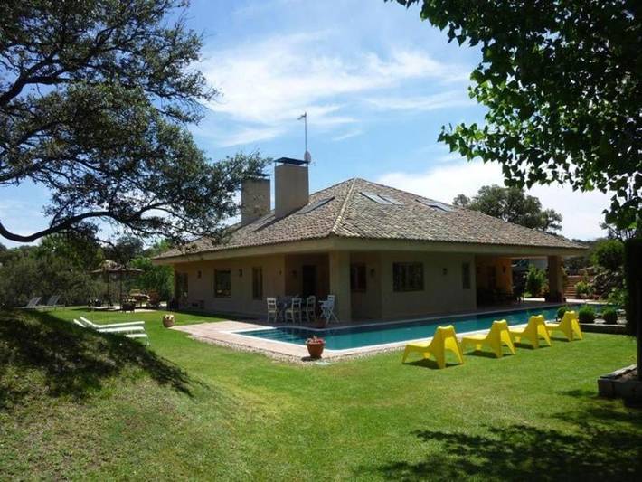 Casa rural para 18 personas, con Balcón y Terraza además de Jardín y Piscina en Méntrida - 3