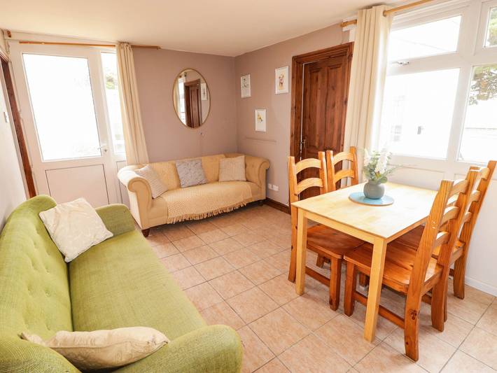 Lodge für 6 Personen mit Pool in Carmarthenshire