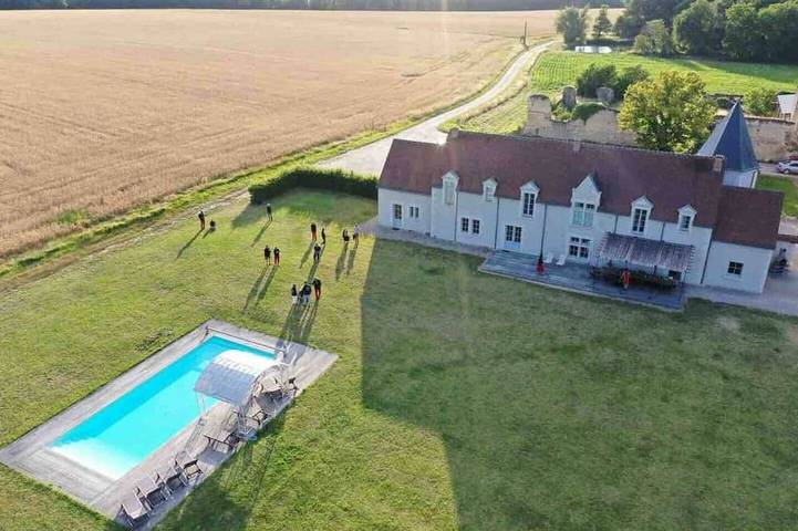 Location de vacances pour 19 personnes, avec jardin à Thésée