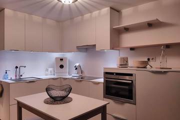 Gîte pour 4 personnes, avec balcon à Laveissière