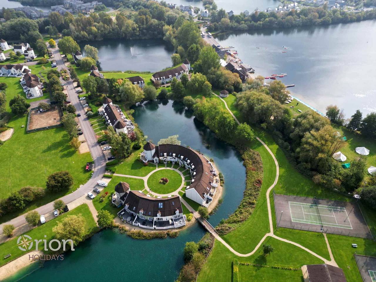 Isis Lakes 67, Wren Lodge in Gloucestershire