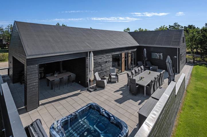 Ferienhaus für 12 Personen, mit Whirlpool und Terrasse am Ringkøbing Fjord