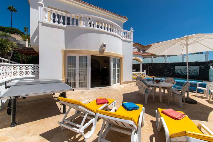 Ferienhaus für 6 Personen, mit Balkon und Whirlpool sowie Garten in Arona - 4