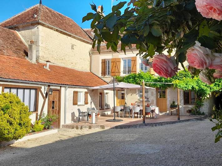 Cottage pour 2 personnes, avec vue et terrasse à Ouanne