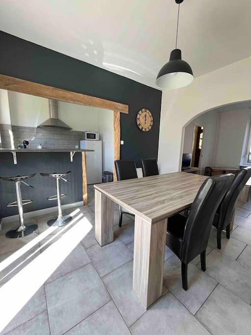 Gîte pour 4 personnes, avec jardin et terrasse, animaux acceptés à Longuyon