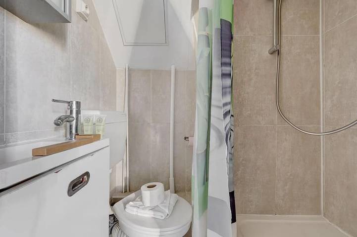 Ganze Wohnung, TheBlueStay 832 – Bright Cosy Studio – Montrouge in 14e Arrondissement, Paris