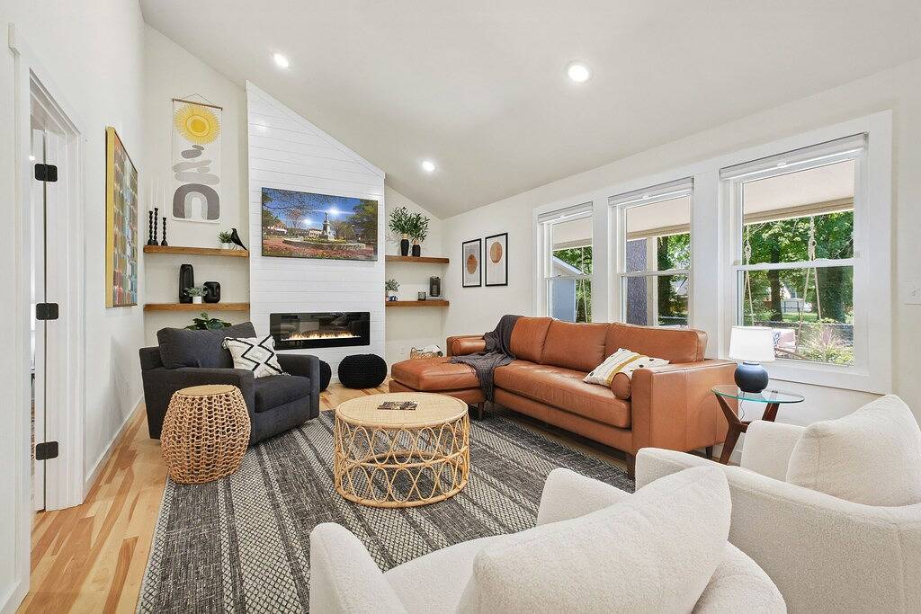 The Emerald Bungalow on Central Avenue in Bentonville, Ozark Mountains