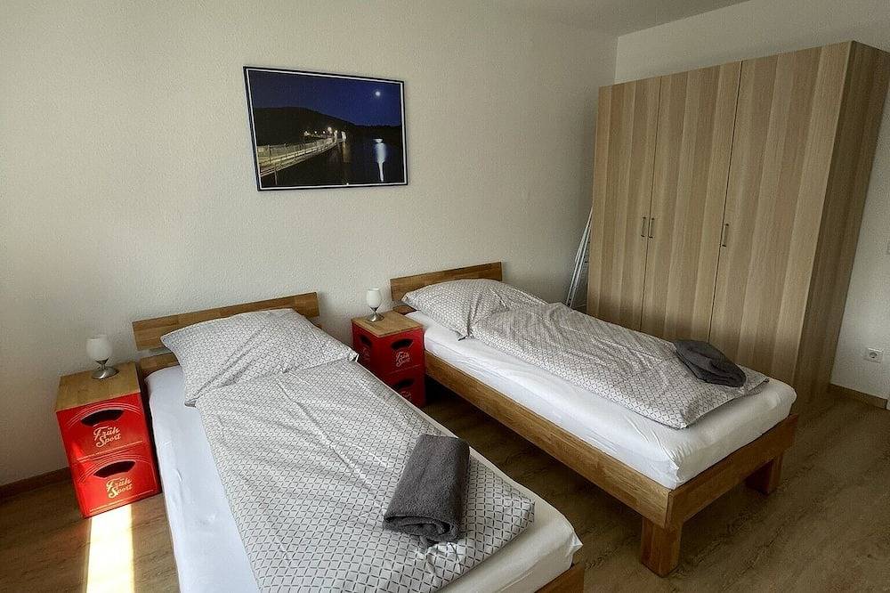 Ganze Wohnung, Ferienwohnung in Solingen der Klingenstadt  mit Weltruf in ruhiger Lage in Solingen, Bergisches Land