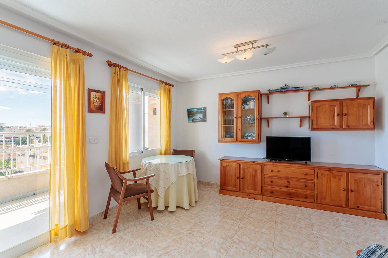 Apartamento entero, Apartamento 'Lidia En Santa Pola' con vistas al mar, Wi-Fi y aire acondicionado in Santa Pola, Costa Blanca
