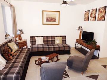Gîte pour 4 personnes, avec jardin à Orcier