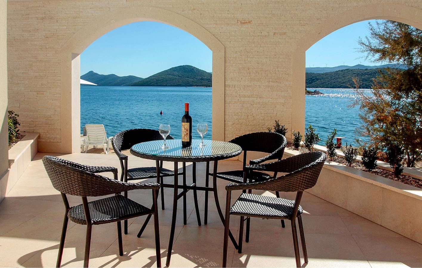 Ganze Ferienwohnung, Apartment mit Meerblick, Terrasse, WLAN und Parkplatz – 1,5 km zum Strand in Klek, Dubrovnik-Neretva