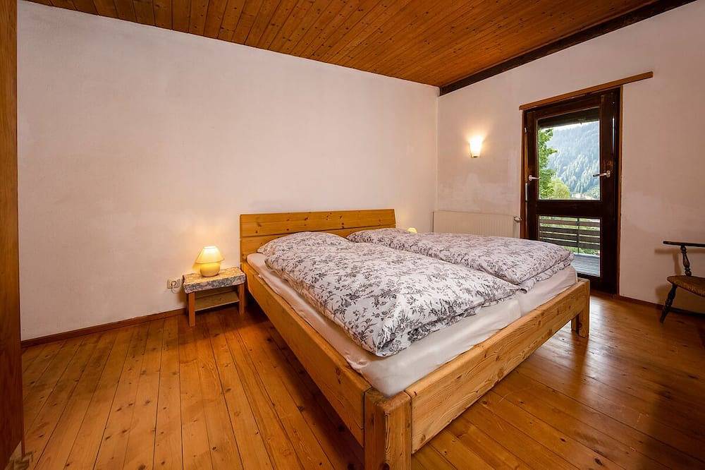 Freistehendes Ferienhaus mit Talblick in sonniger Lage in Nesselwängle, Außerfern