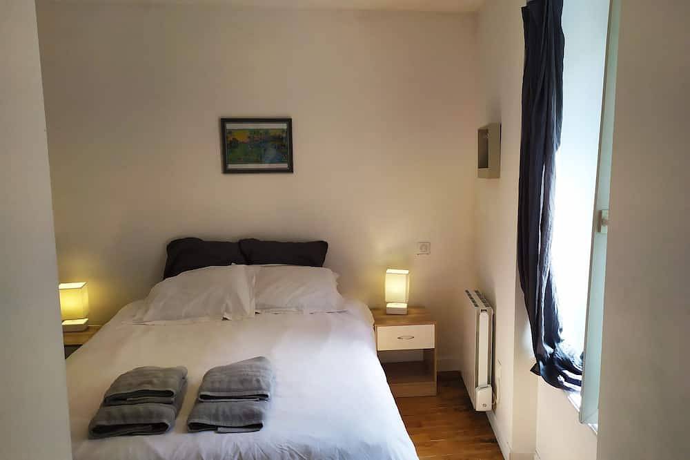 Entire apartment, Center Luz renovated apartment in Luz-Saint-Sauveur, Pyrenees National Park