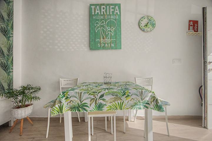 Entire apartment, Apartment 'Apartmento La Palmera' with Wi-Fi and Air Conditioning in Playa de Los Lances, Tarifa