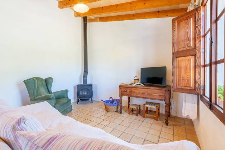 Casa rural 'Faustina' com piscina privada, terraço privado e Wi-Fi in Moscari, Selva (Espanha)