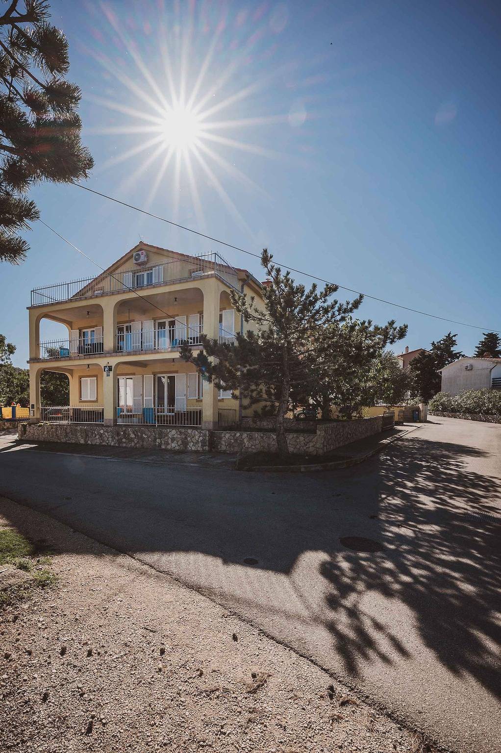 Ganze Ferienwohnung, Ferienwohnung mit Meerblick, Klimaanlage und in Strandnähe in Klimno, Krk