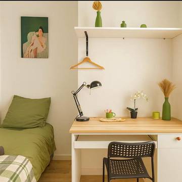 Location de vacances pour 13 personnes, avec terrasse à Ronchin