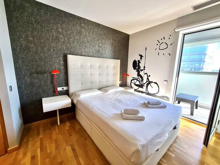 Apartamento para 4 personas, con balcón en Hospitalet de Llobregat