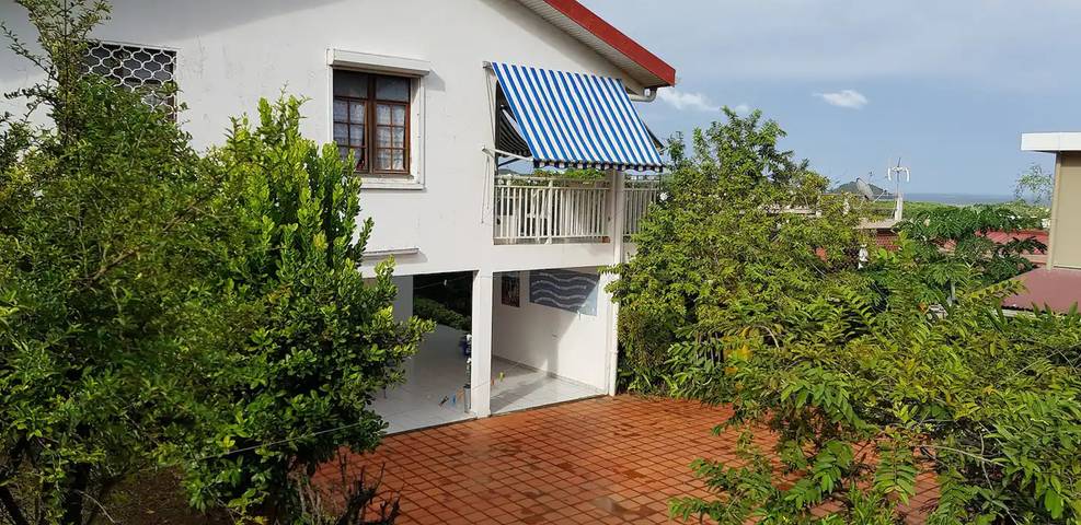 Gîte pour 2 personnes, avec piscine et terrasse à Le François - 4