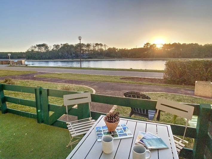 Ferienwohnung für 4 Personen, mit Garten und Seeblick