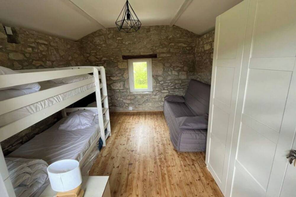 Maison de vigne en bord du Lot / Vineyard house cottage on the banks of the Lot in Luzech, Quercy