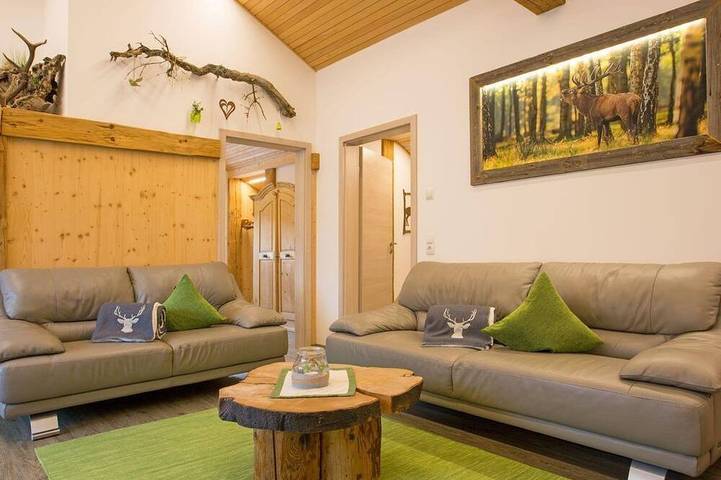 Chalet pour 6 personnes, avec jardin et sauna ainsi que balcon et piscine dans Arrondissement d'Ostallgäu