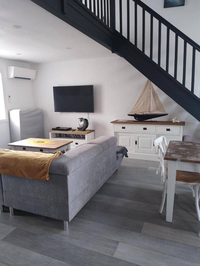 Location de vacances pour 4 personnes, avec vue et jardin, adapté aux familles à Champagné-les-Marais - 4