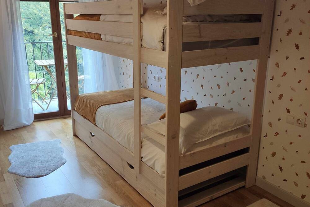 Entire apartment, Bamboo I - tucasaenlospirineos in Escarrilla, Sallent de Gállego