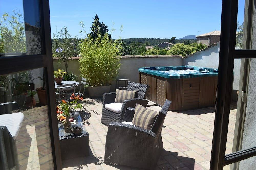 Jacuzzi privatif dans Minervois, beau gîte de caractère, charme, détente,terroir in Castelnau-d'Aude, Région de Narbonne