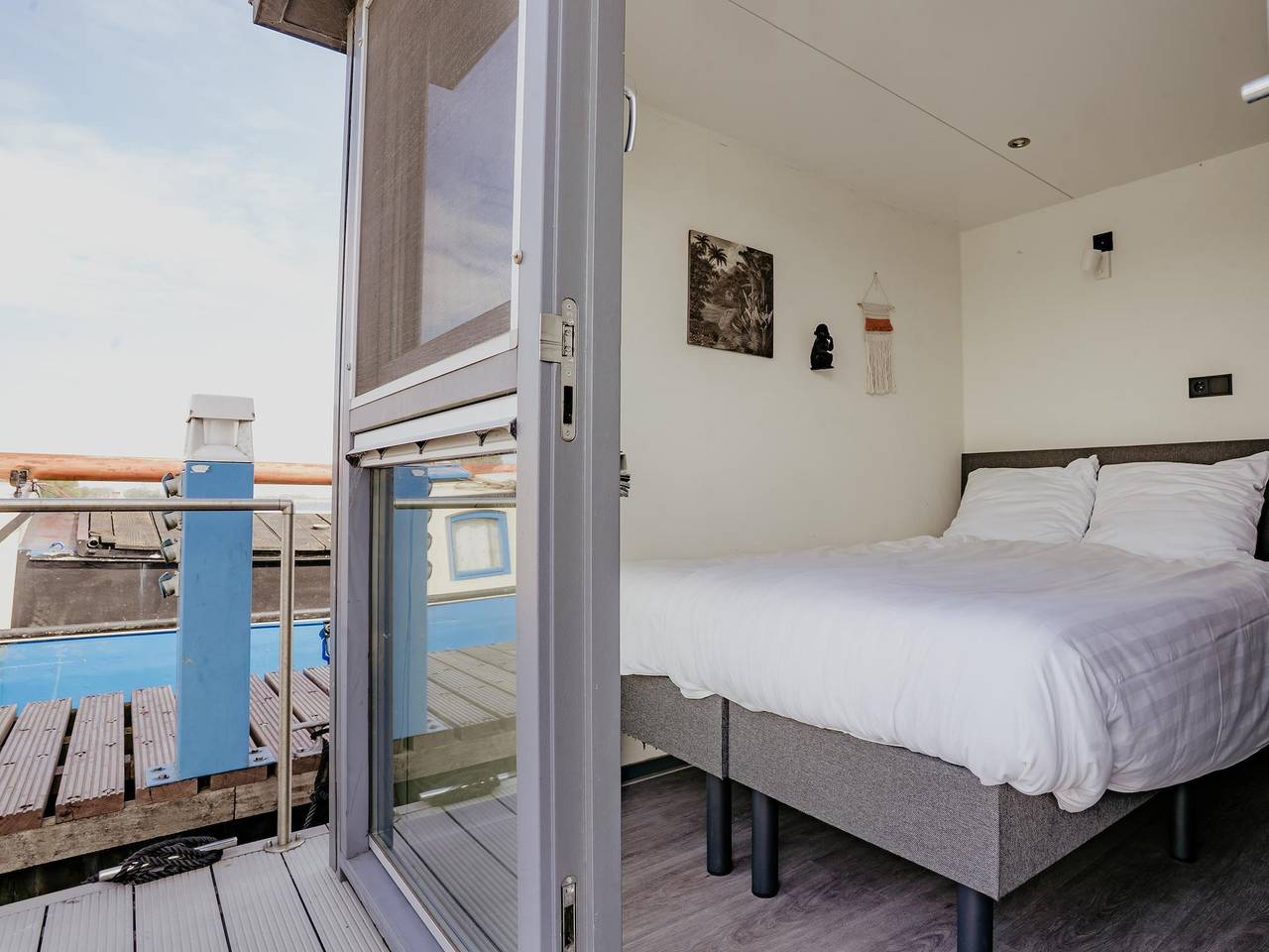 Hafen-Lodge mit Blick auf Uitgeestermeer in Uitgeest, Noord-Holland - Nordseeküste