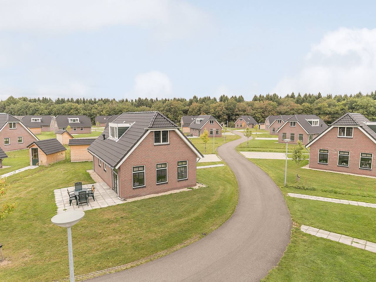 Villa in der Nähe von Waldwegen in Drenthe
