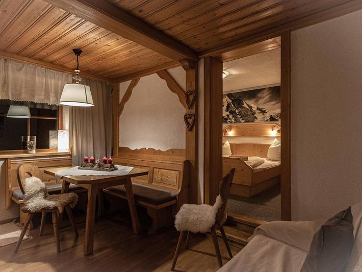 Ferienwohnung für 4 Personen, mit Balkon und Garten sowie Sauna