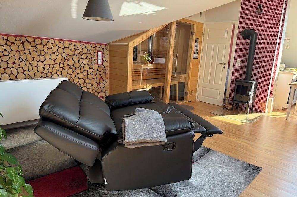 Ganze Wohnung, Wellnessloft mit Privatsauna und Garten in Ortenberg, Wetterau