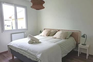 Gîte pour 6 personnes, avec jardin et balcon à Vic-le-Comte