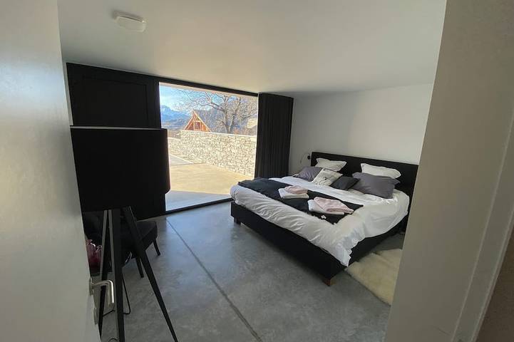 Contemporary architect-designed house in the mountains - pool/sauna - luxury and calm in Guillestre, Briançon und Umgebung