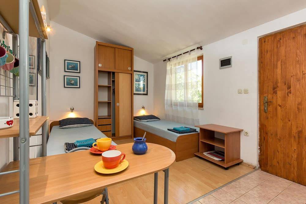 Awesome home in Premantura with Wifi in Premantura, Southcoast Istria