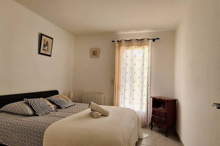 Location de vacances pour 8 personnes, avec terrasse ainsi que piscine et jardin à Châteauneuf-du-Pape - 4