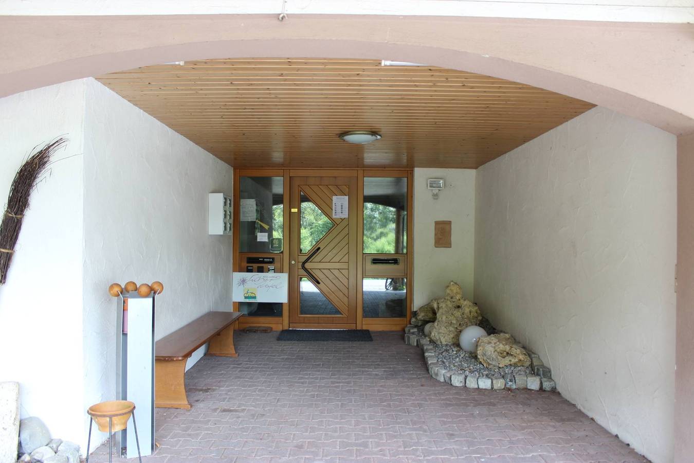 Hotel Garni Silberdistel - Doppelzimmer mit Dusche und Wc in Lauterstein, Albsteig Etappe 6