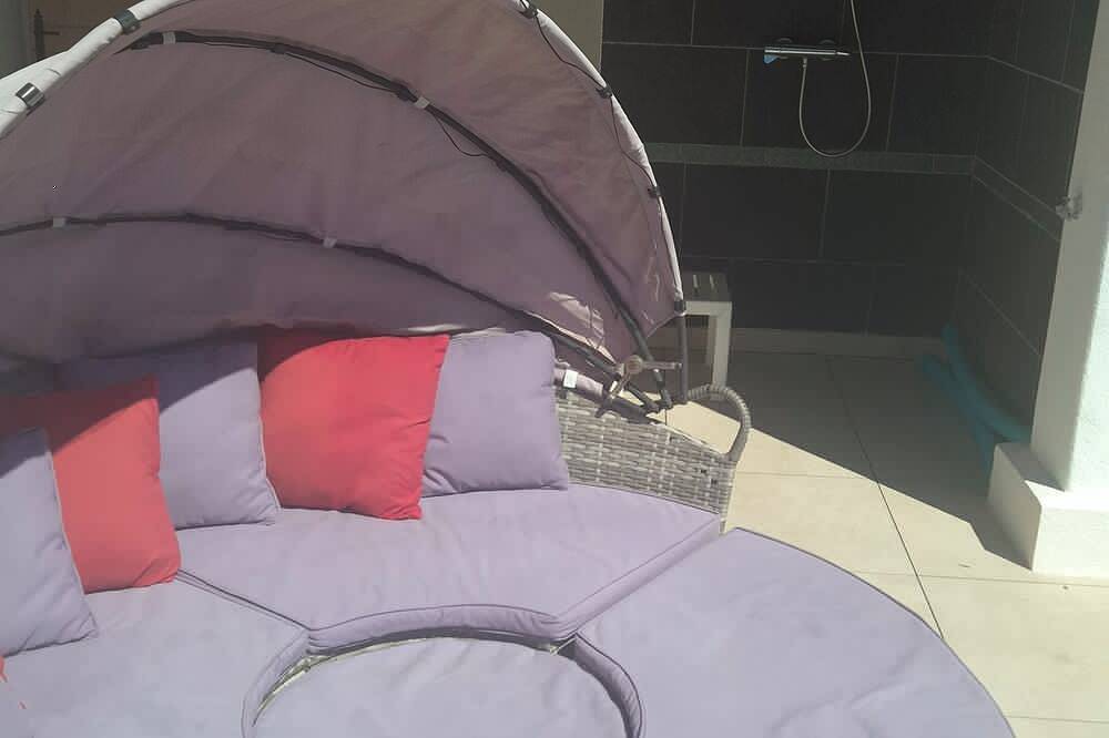 Bohemian room, pool house garden furniture deckchairs swimming pool in Taradeau, Draguignan Region