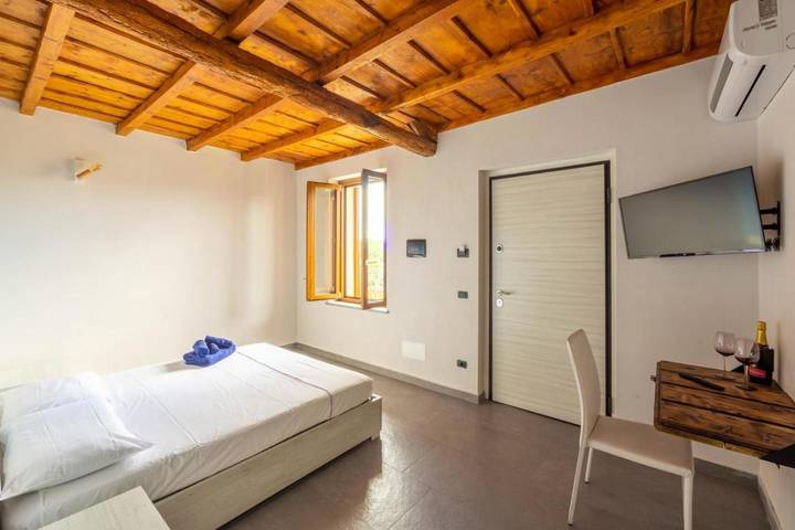 Maison d’hôte pour 3 personnes, avec vue ainsi que jardin et piscine, animaux acceptés à Samarate - 3