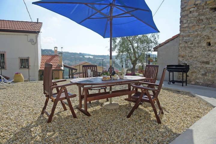 Ferienwohnung für 4 Personen, mit Garten in Imperia